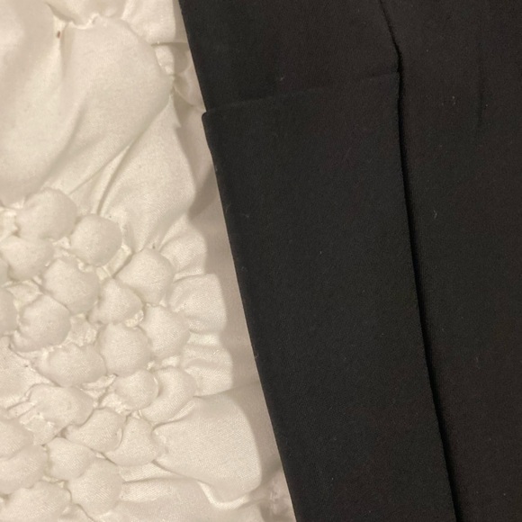 Athleta stellar cropped pants with slit side leg phone pocket in black - Picture 7 of 9